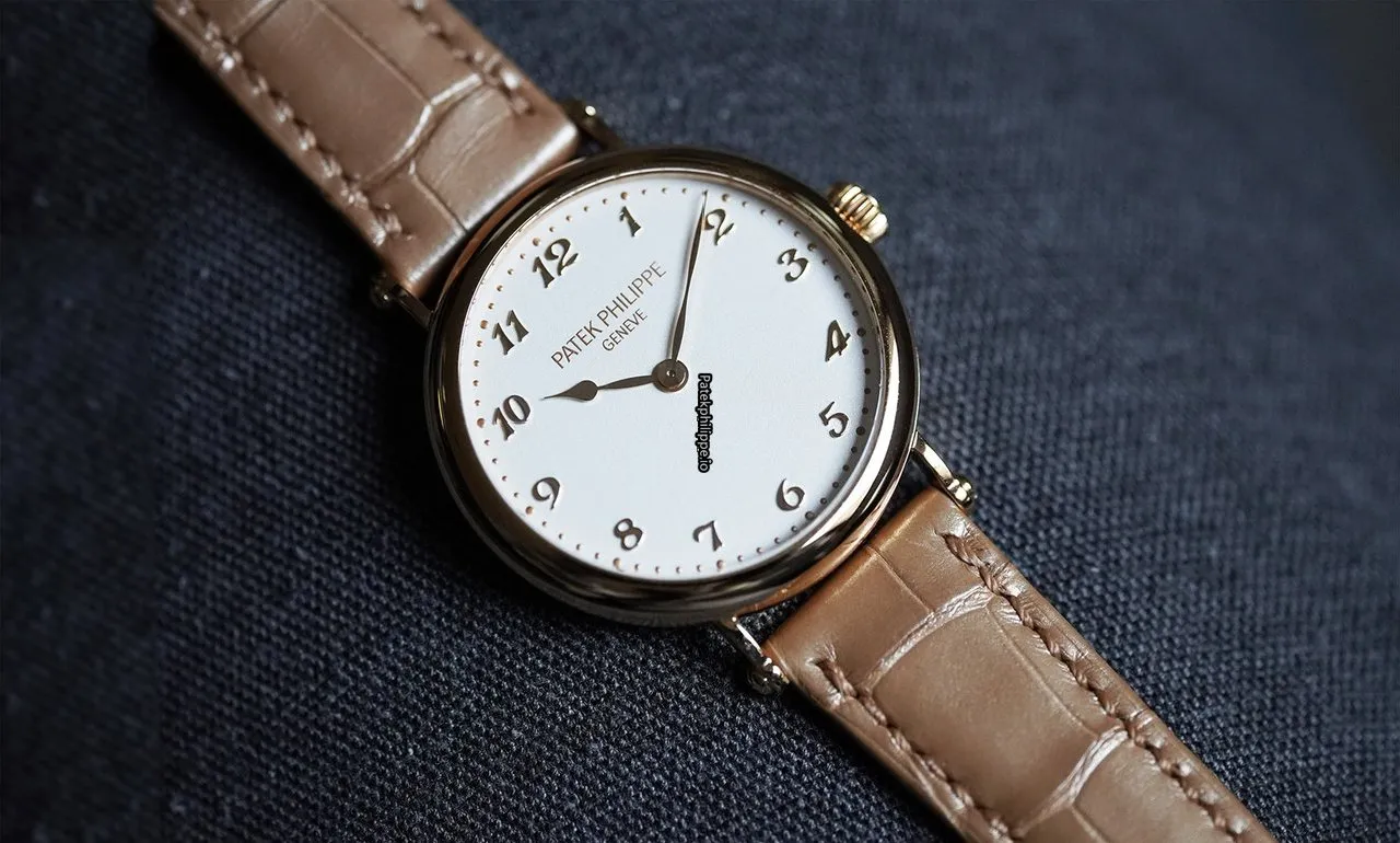 Patek Philippe Calatrava 7200r-001 34.6MM Rose Gold Case Automatic