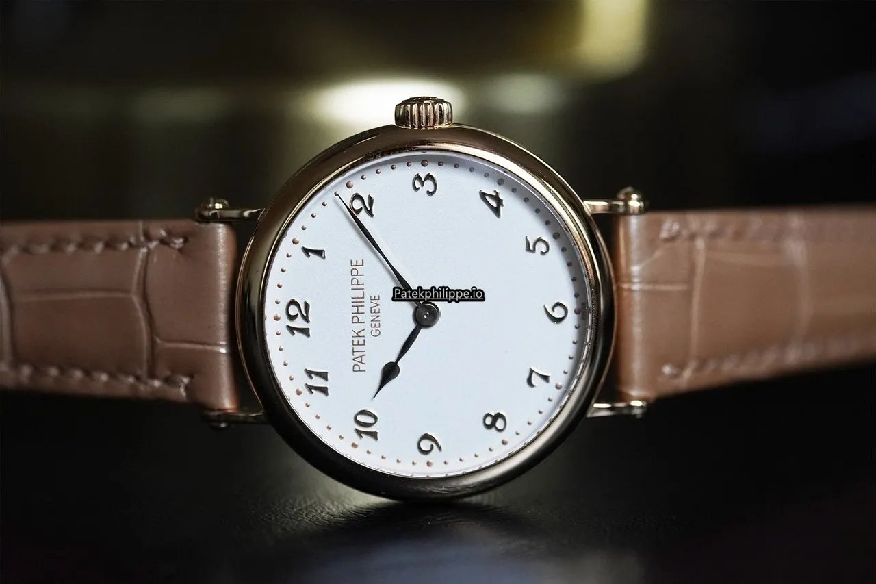 Alternative view of Patek Philippe Calatrava 7200r-001 34.6MM Rose Gold Case Automatic