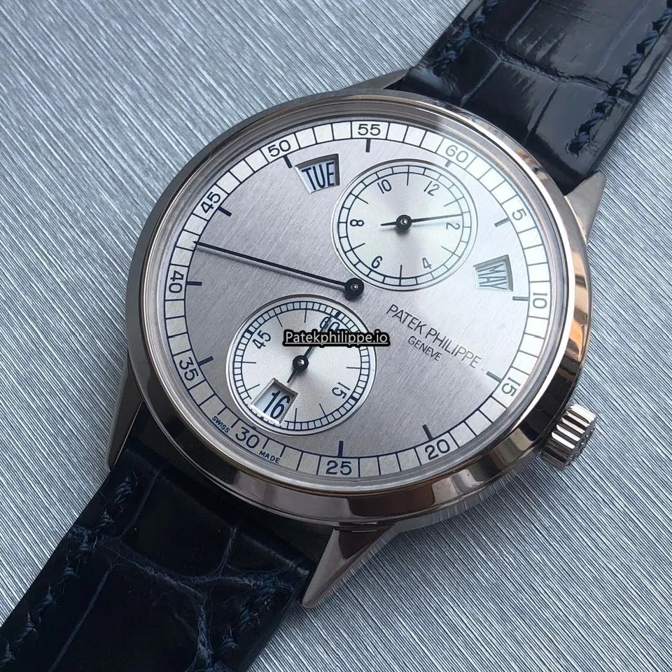 Patek Philippe Annual Calendar 5235g-001 40,5MM White Gold Case Manual Winding
