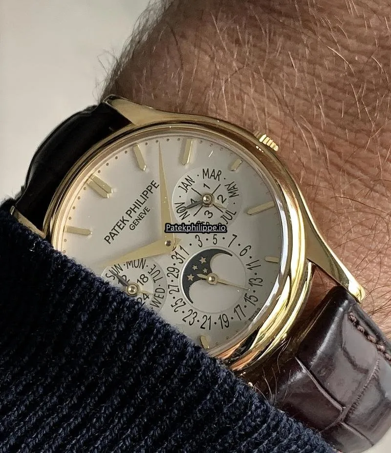 Alternative view of Patek Philippe Perpetual Calendar 5140j-001 Yellow Gold Case Automatic