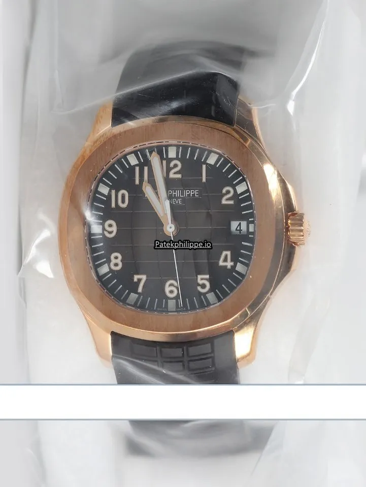 Patek Philippe Aquanaut 5167r-001 40MM Rose Gold Case Automatic