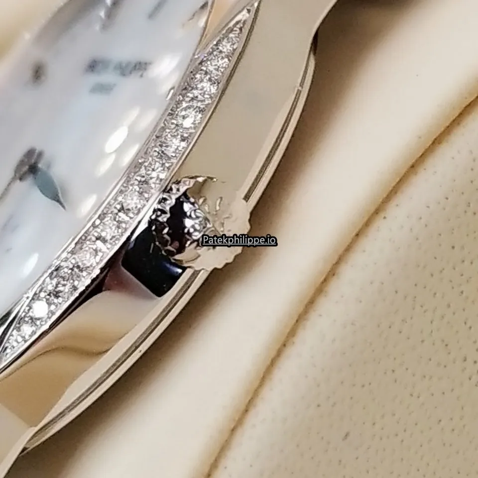 Alternative view of Patek Philippe Calatrava 7122/200g-001 33MM White Gold Case Manual Winding