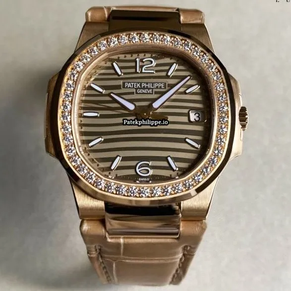 Patek Philippe Nautilus 7010r-012 32MM Rose Gold Case Quartz