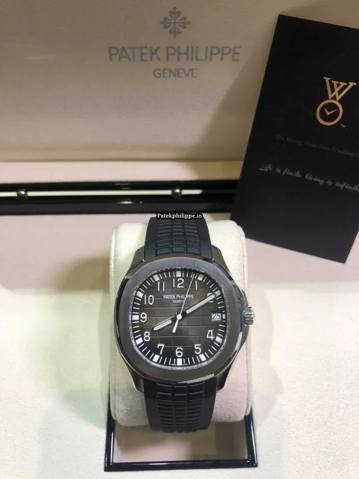 Patek Philippe Aquanaut 5167a-001 40MM Steel Case Automatic