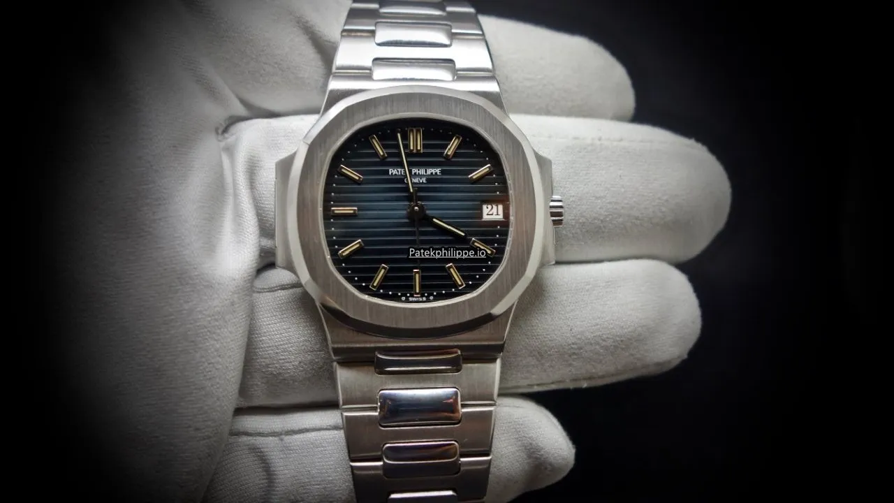 Alternative view of Patek Philippe Nautilus Jan-00 37,5MM White Gold Case Automatic