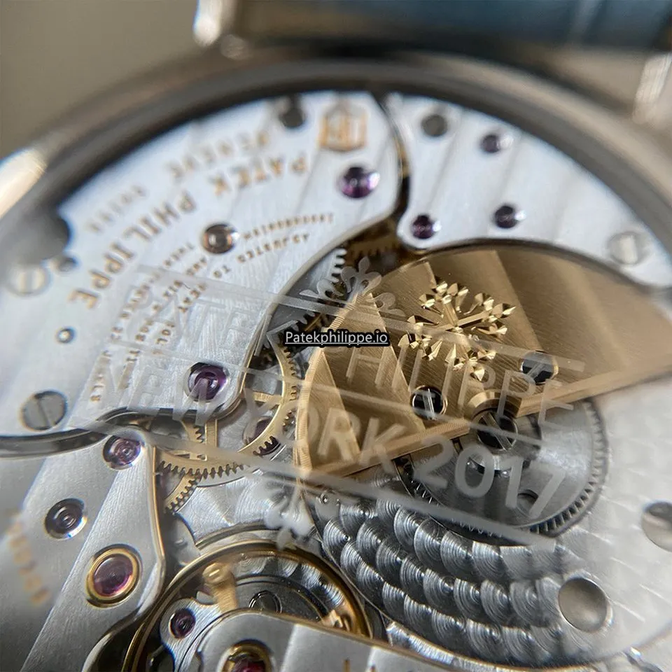 Alternative view of Patek Philippe Calatrava 7200/50g-010 34MM White Gold Case Automatic