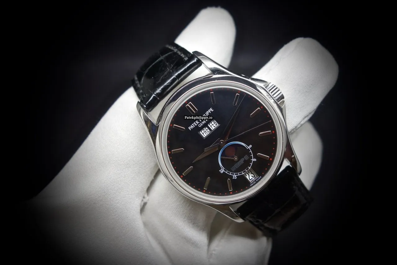 Patek Philippe Annual Calendar 5125p-001 36,5MM Platinum Case Automatic