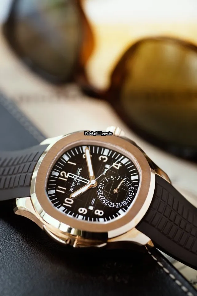 Alternative view of Patek Philippe Aquanaut 5164r-001 40.8MM Rose Gold Case Automatic