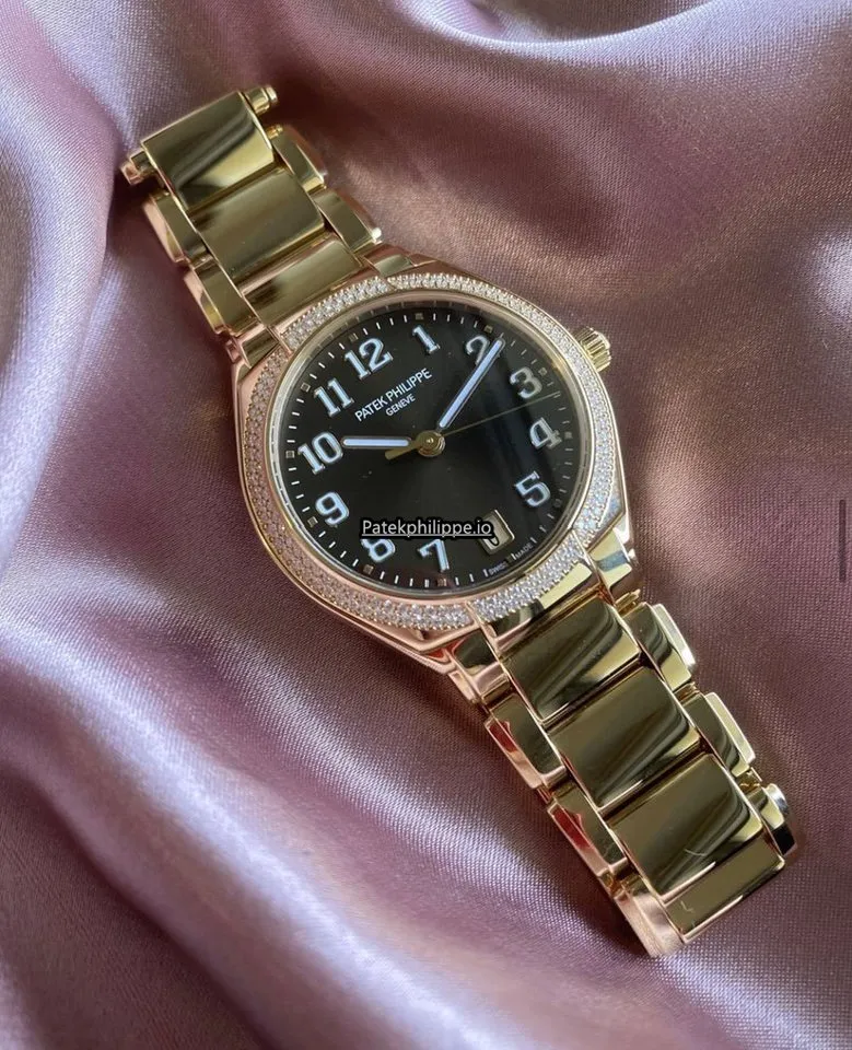 Patek Philippe Twenty-4 7300/1200r-001 36MM Rose Gold Case Automatic