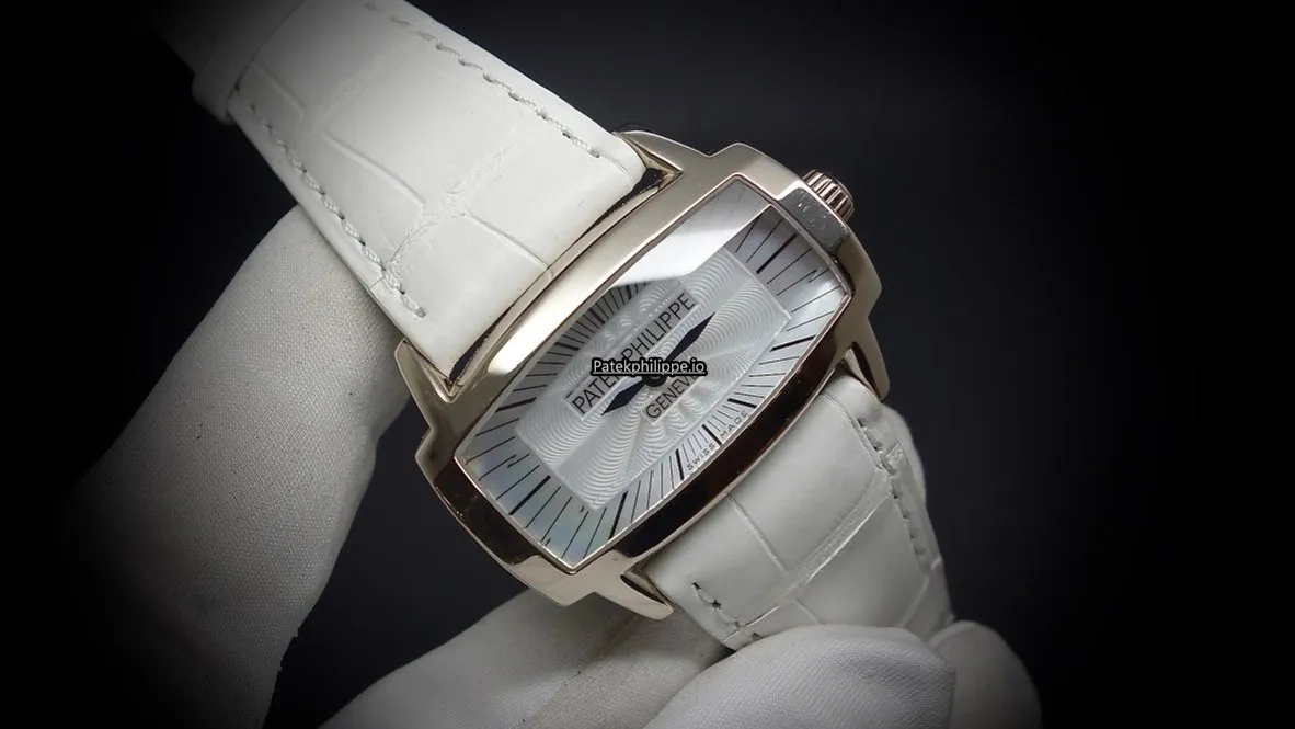 Patek Philippe Gondolo 4980g-001 37,5x22MM White Gold Case Quartz