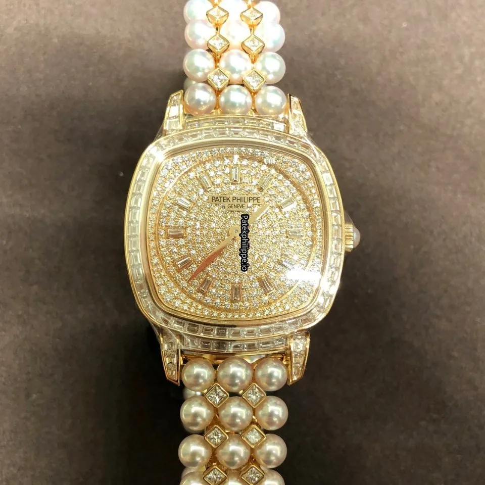 Alternative view of Patek Philippe Gondolo 7042/100r-010 31x34.8MM Rose Gold Case Manual Winding