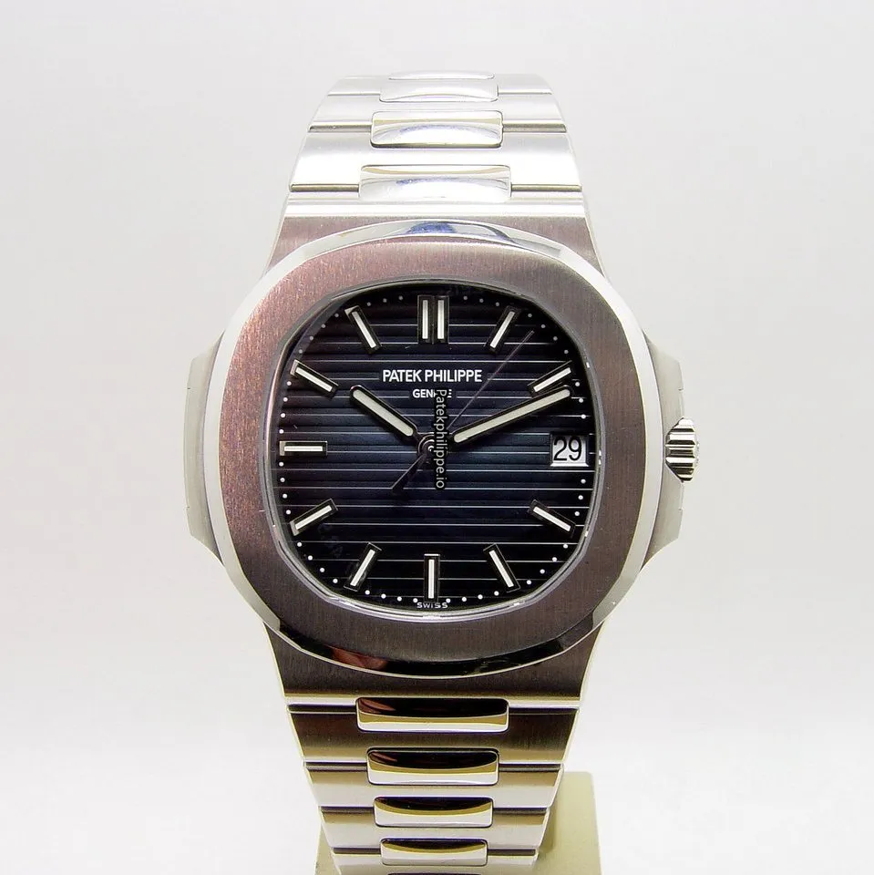 Patek Philippe Nautilus 5711/1a-010 40x38MM Steel Case Automatic
