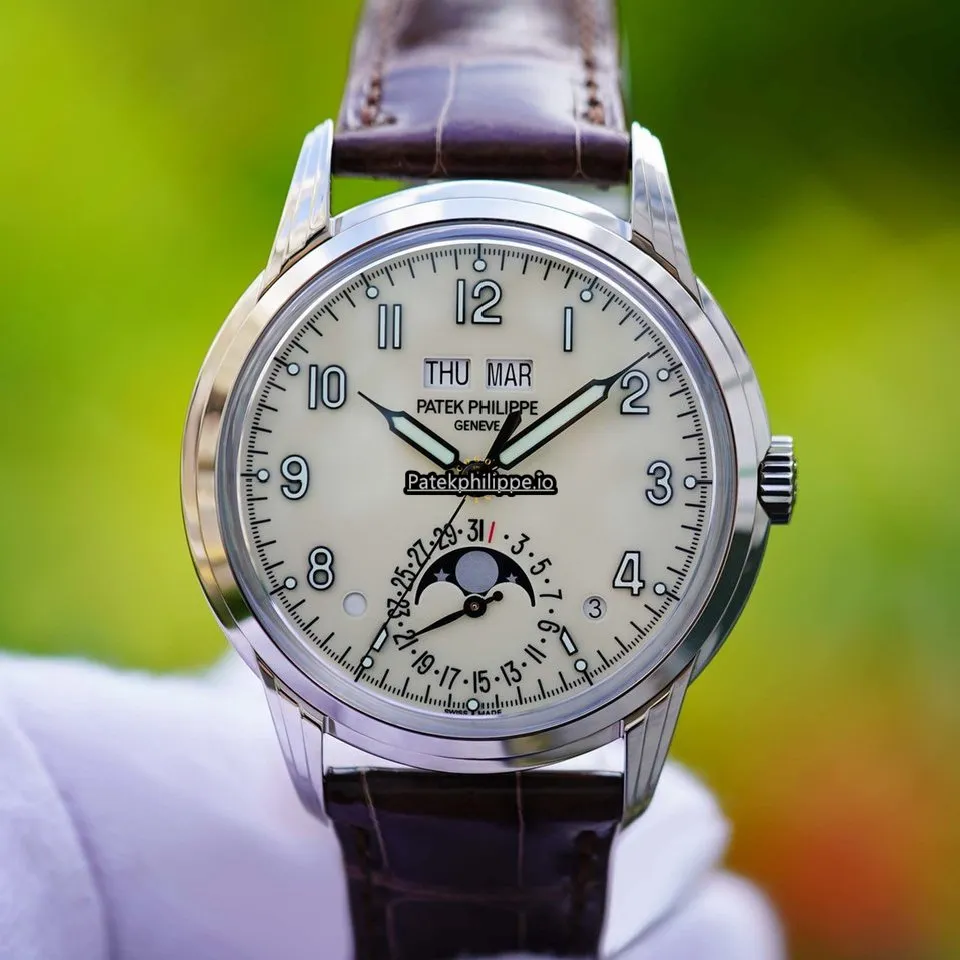 Patek Philippe Perpetual Calendar 5320g-001 40MM White Gold Case Automatic