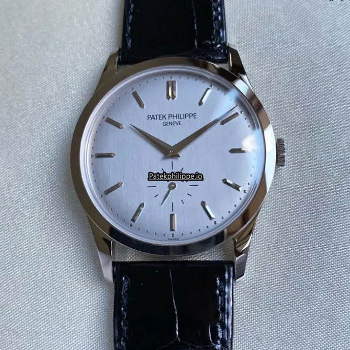 Patek Philippe Calatrava 5196g-001 37MM White Gold Case Manual Winding