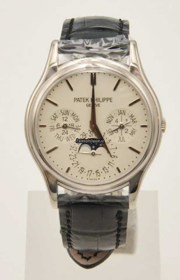 Patek Philippe Perpetual Calendar 5140g-001 37.2MM White Gold Case Automatic