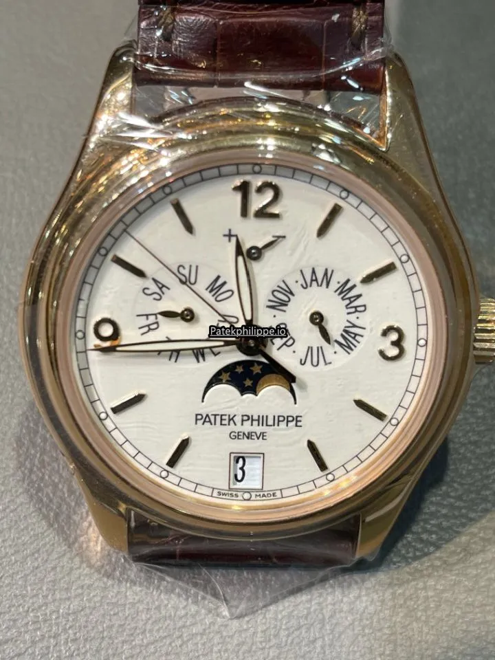 Alternative view of Patek Philippe Annual Calendar 5146r-001 39MM Rose Gold Case Automatic