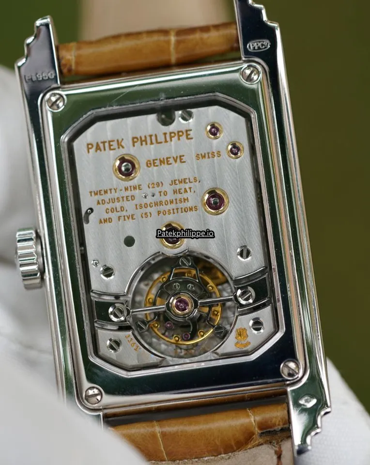 Alternative view of Patek Philippe 5101p Platinum Case Manual Winding