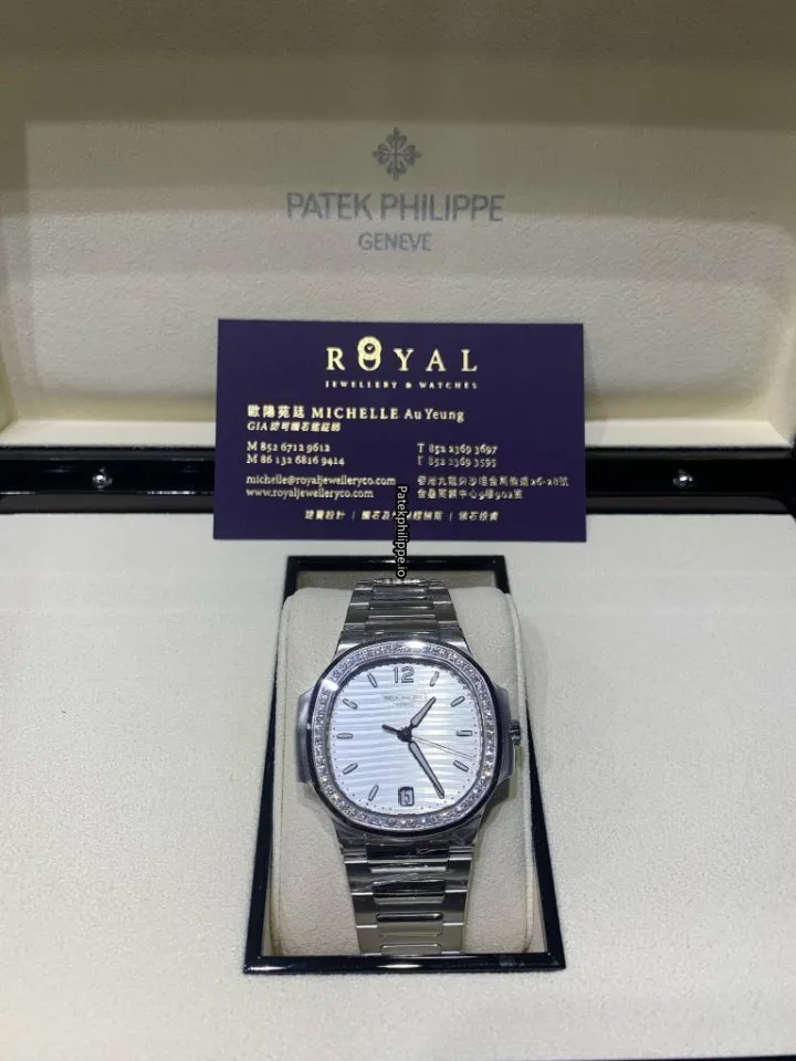 Alternative view of Patek Philippe Nautilus 7118/1a-010 35.2MM Steel Case Automatic