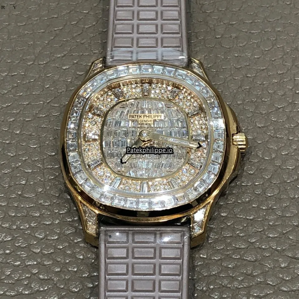 Patek Philippe Aquanaut 5062/450r-001 38.8MM Rose Gold Case Automatic