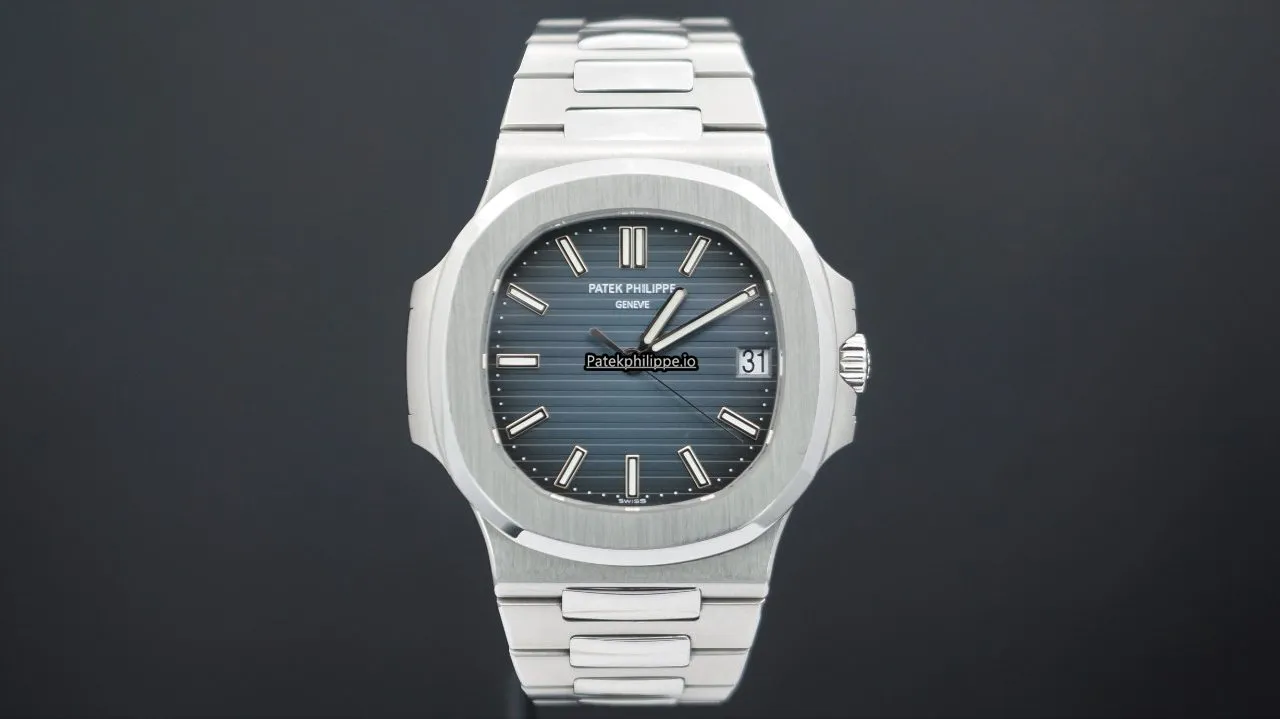 Patek Philippe Nautilus 5711/1a-010 40x38MM Steel Case Automatic