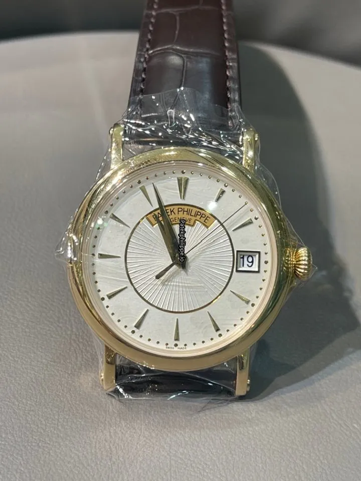Patek Philippe Calatrava 5153j-001 38MM Yellow Gold Case Automatic