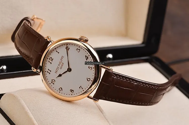 Alternative view of Patek Philippe Calatrava 7200r-001 34.6MM Rose Gold Case Automatic