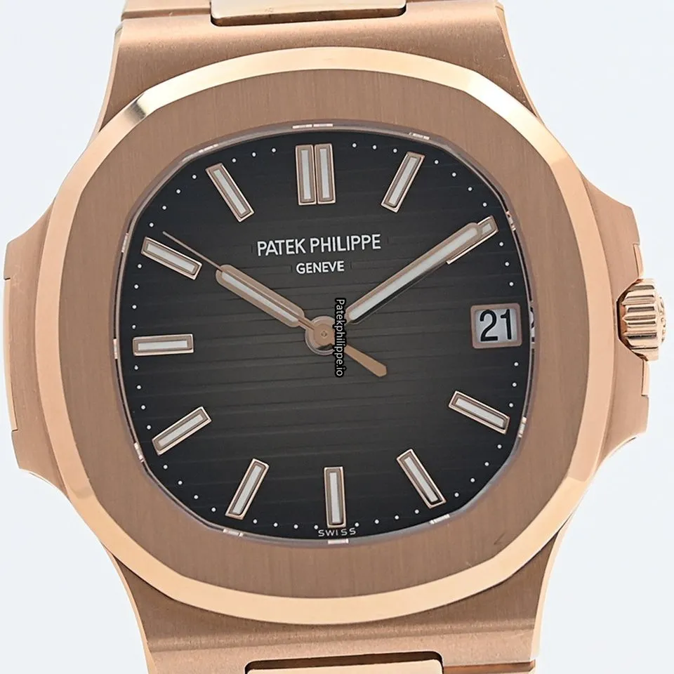 Patek Philippe Nautilus 5711/1r-001 40MM Rose Gold Case Automatic