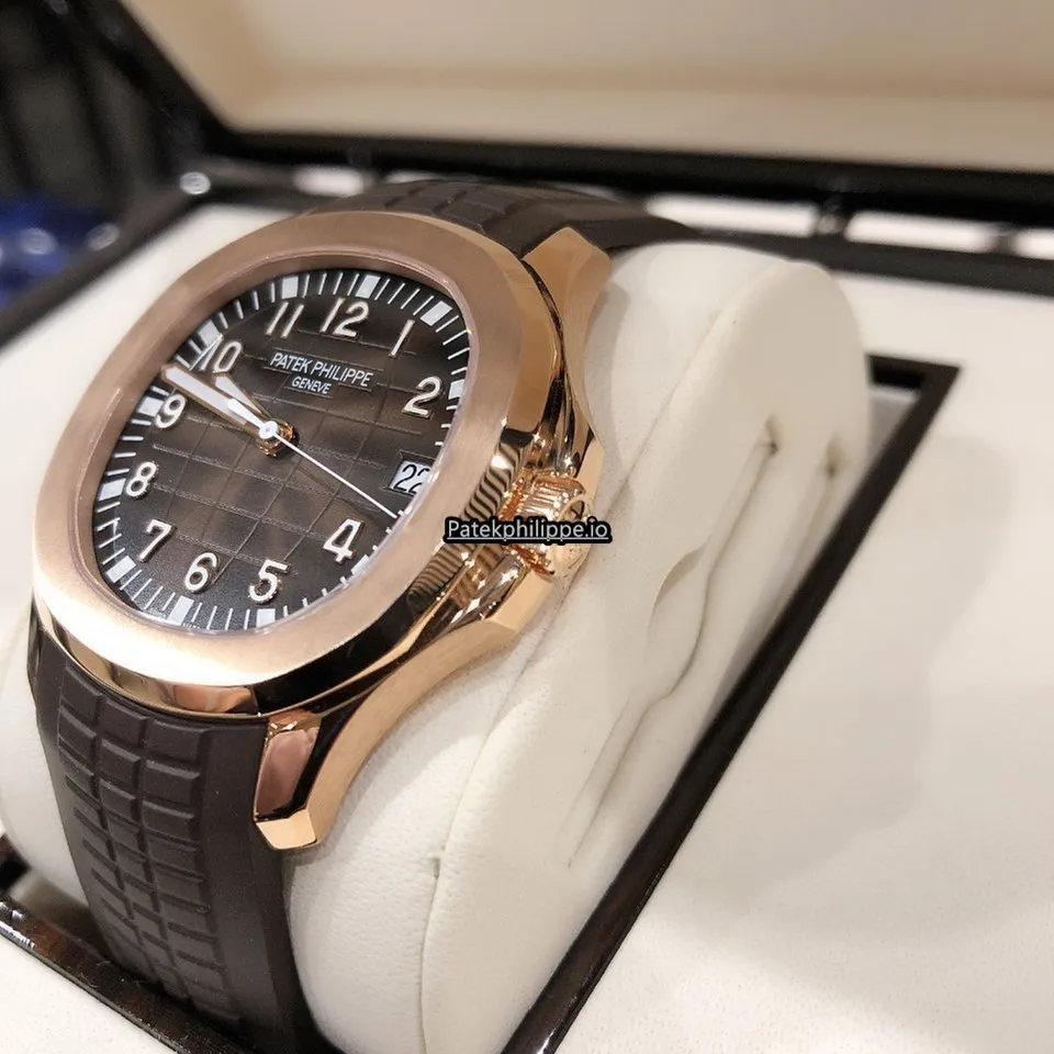 Alternative view of Patek Philippe Aquanaut 5167r-001 40MM Rose Gold Case Automatic