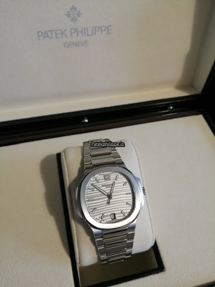 Patek Philippe Nautilus 7118/1a-010 35.2MM Steel Case Automatic