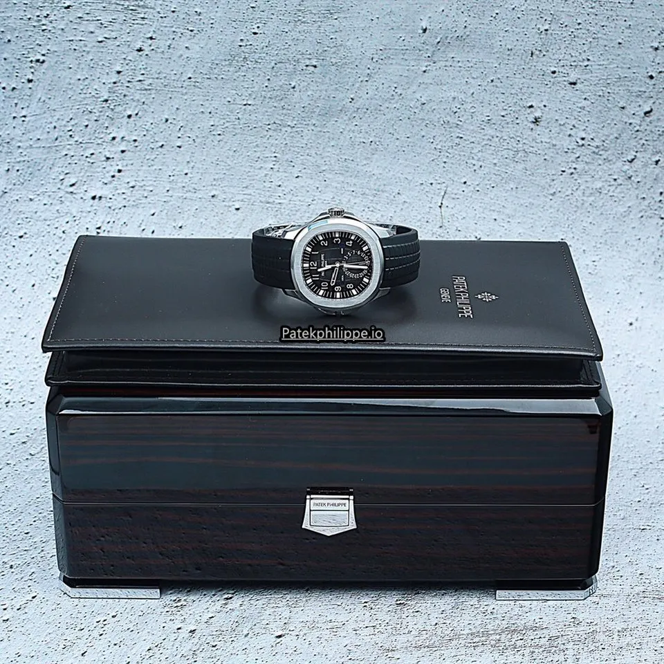 Alternative view of Patek Philippe Aquanaut 5164a-001 40.8MM Steel Case Automatic