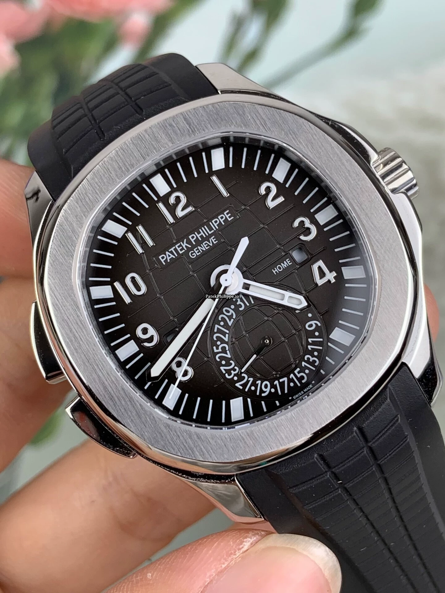 Aquanaut 5164 Travel Time GMT Black Dial Sapphire Crystal Exhibition Back - Image 6