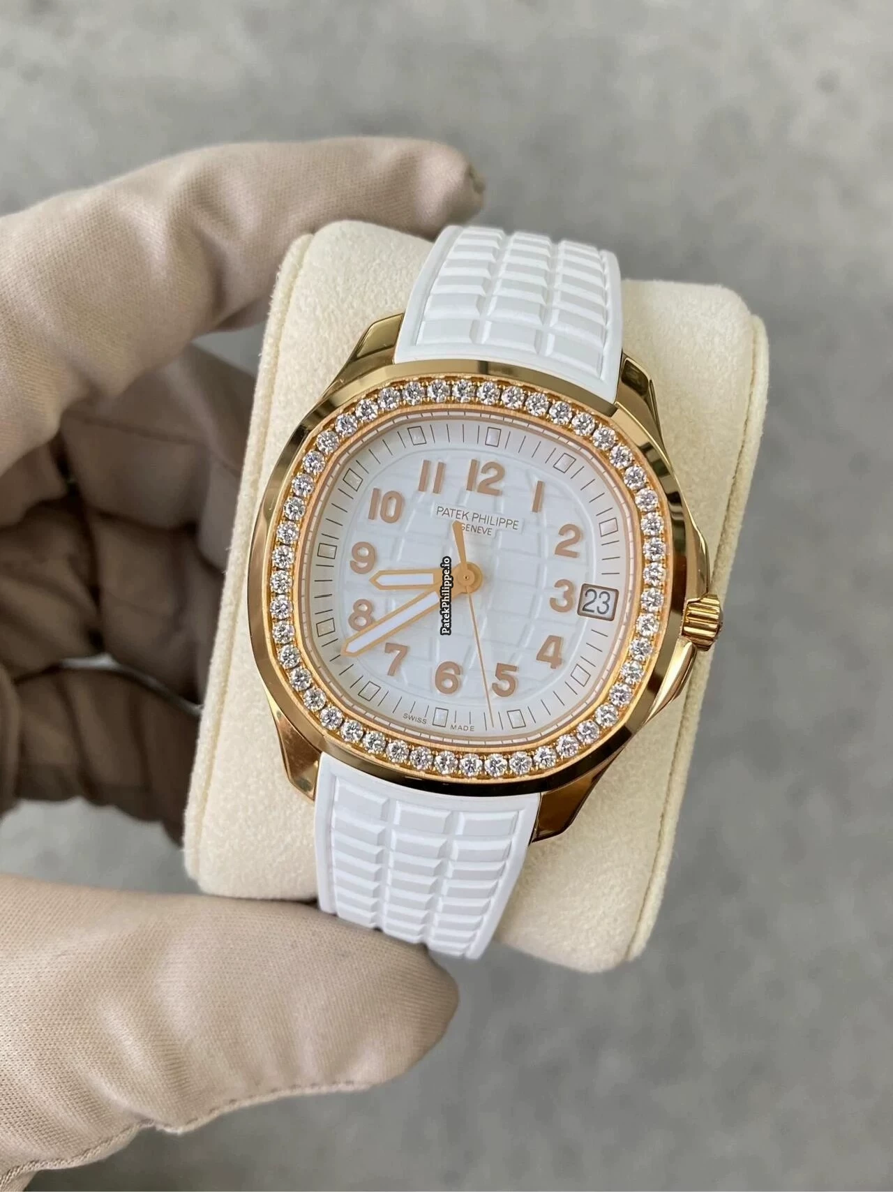 Aquanaut Luce 5268/200R Grenade Rose Gold Diamond White Dial Automatic Watch