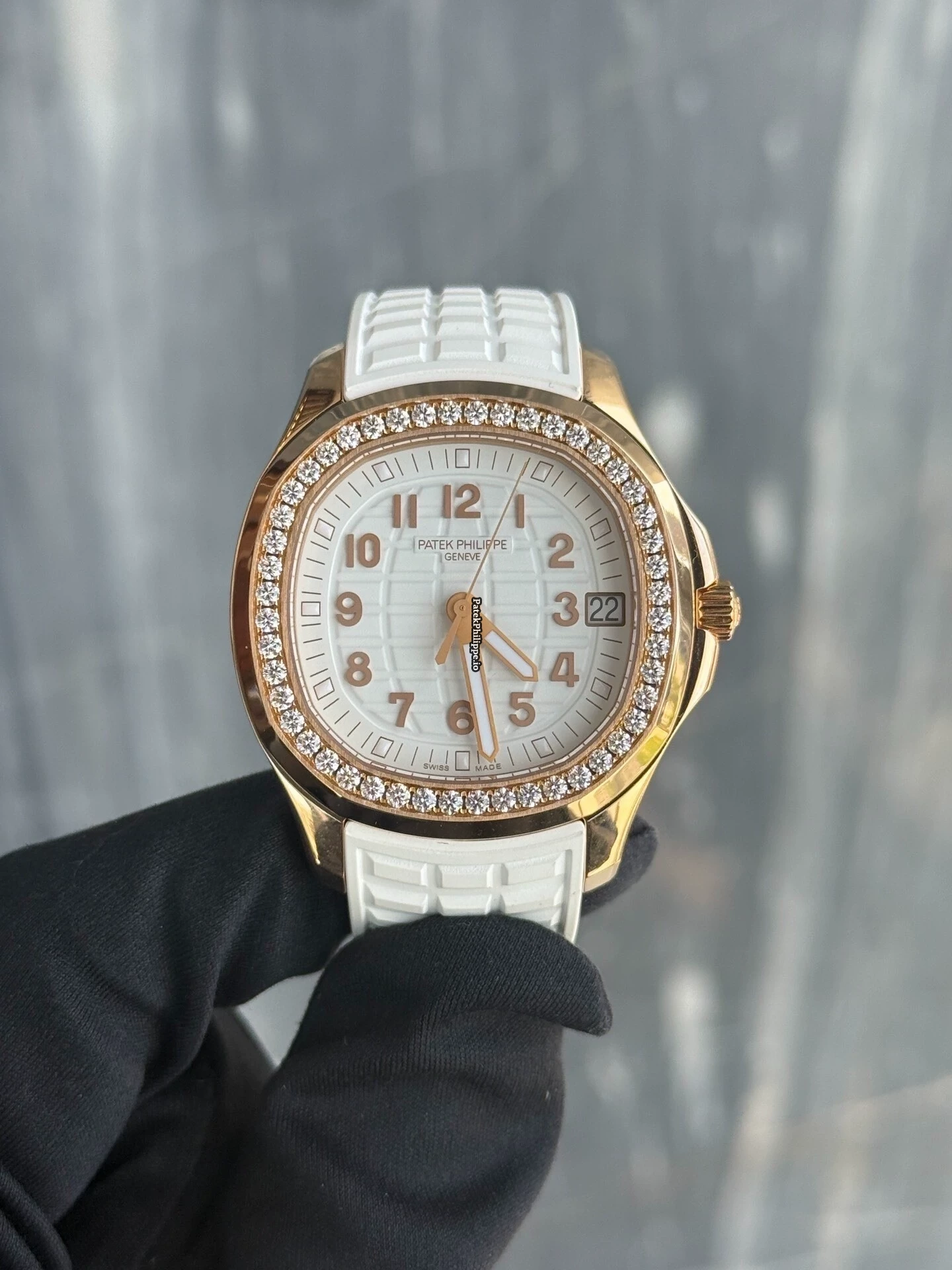 Aquanaut Luce 5268/200R Grenade Rose Gold Diamond White Dial Automatic Watch - Image 6