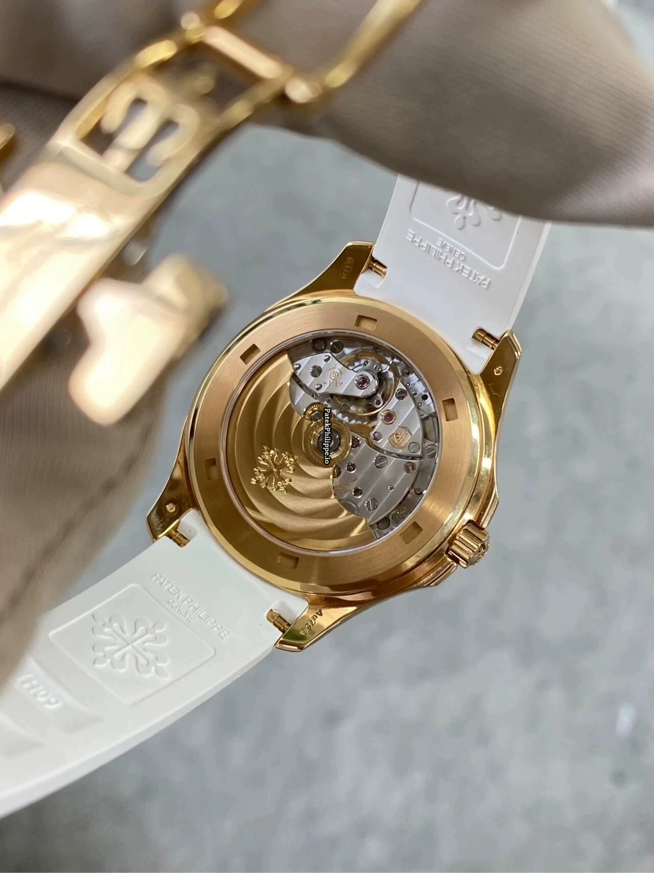 Aquanaut Luce 5268/200R Grenade Rose Gold Diamond White Dial Automatic Watch - Image 8