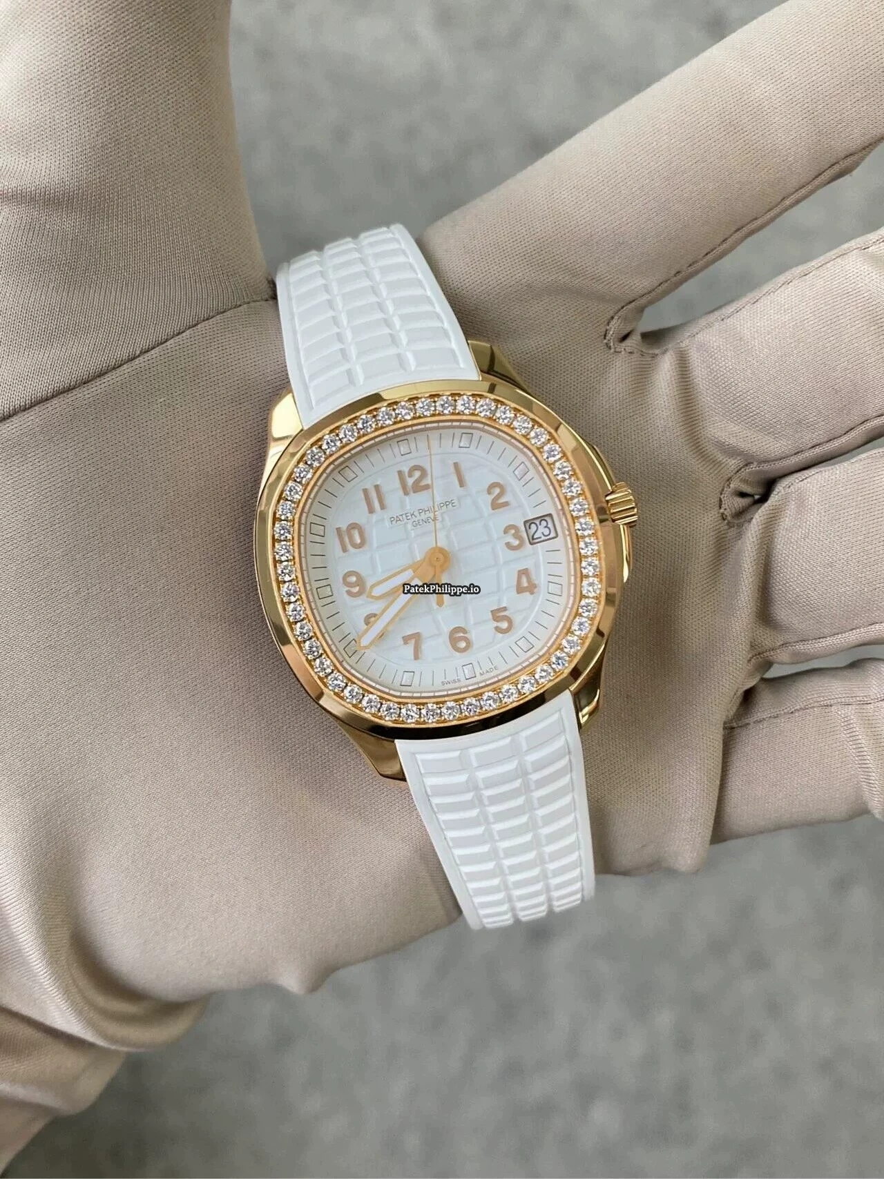 Aquanaut Luce 5268/200R Grenade Rose Gold Diamond White Dial Automatic Watch - Image 9